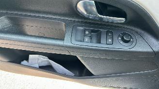 Volkswagen Up! 1.0 BMT move up! picture 13