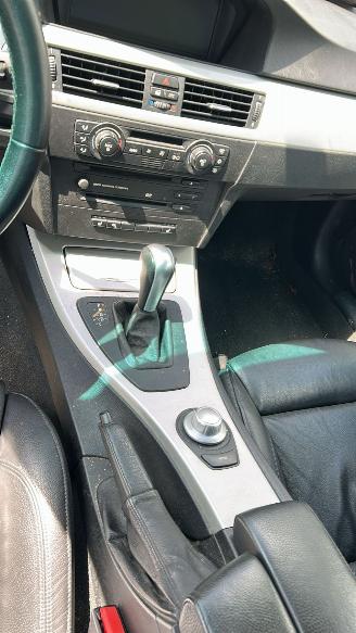 BMW 3-serie 330d AUTOMAAT Dynamic picture 12