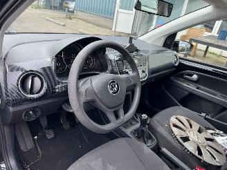 Volkswagen Up! 1.0 picture 7