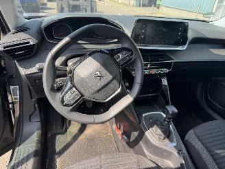 Peugeot 2008 1.2 Puretech Active picture 9