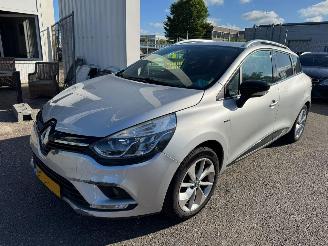 Unfallwagen Renault Clio Estate 0.9 TCe Limited 2017/2