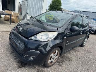 Voiture accidenté Peugeot 107 1.0 Access 2012/11
