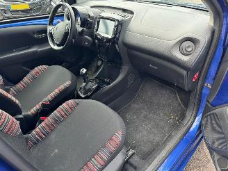 Citroën C1 1.0 VTi Shine picture 10