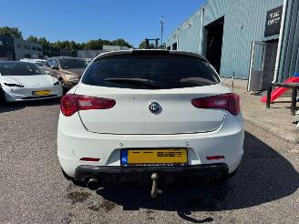Alfa Romeo Giulietta 2.0 JTDm Distinctive picture 3