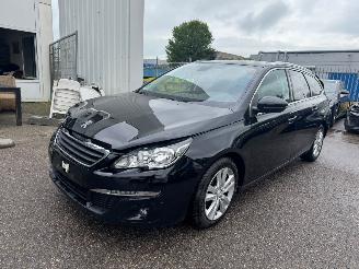 Vaurioauto  passenger cars Peugeot 308 SW 1.6 BlueHDI Blue Lease Executive Pack 2015/11