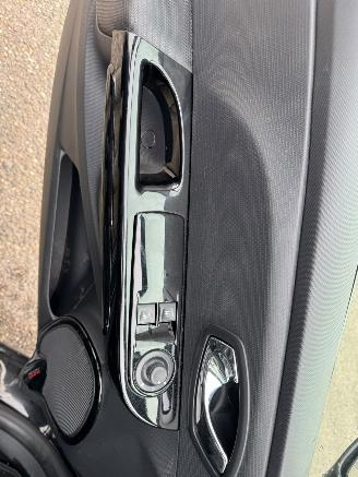 Renault Clio 0.9 TCe Expression picture 13