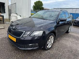 Unfallwagen Skoda Octavia Combi 1.6 AUTOMAAT TDI Greentech Clever Edition 2019/12