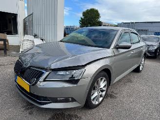 škoda osobní automobily Skoda Superb 1.8 AUTOMAAT TSI Style Business 2016/3