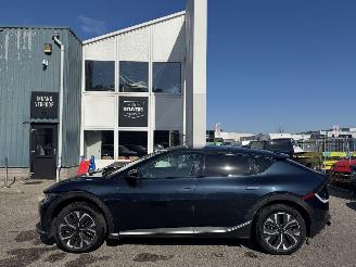 damaged passenger cars Kia EV6 Light Edition 58 kwh 2024/5