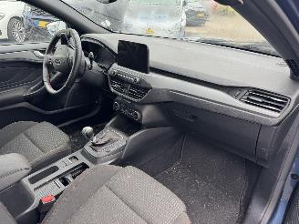Ford Focus 1.0 EcoBoost Hybride ST Line Style picture 8