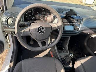 Volkswagen Up! 1.0 bj 2023 picture 12