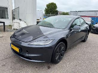 Voiture accidenté Tesla Model 3 RWD 60 kWh 283 PK BJ 2024 2024/10