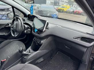 Peugeot 208 1.0 VTi Access picture 10