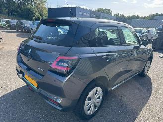 Suzuki Swift 1.2 Comfort Smart Hybrid picture 5