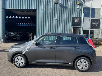 Suzuki Swift 1.2 Comfort Smart Hybrid picture 2