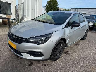 Damaged car Opel Astra 1.2 Design & Tech bj 2021 2021/11