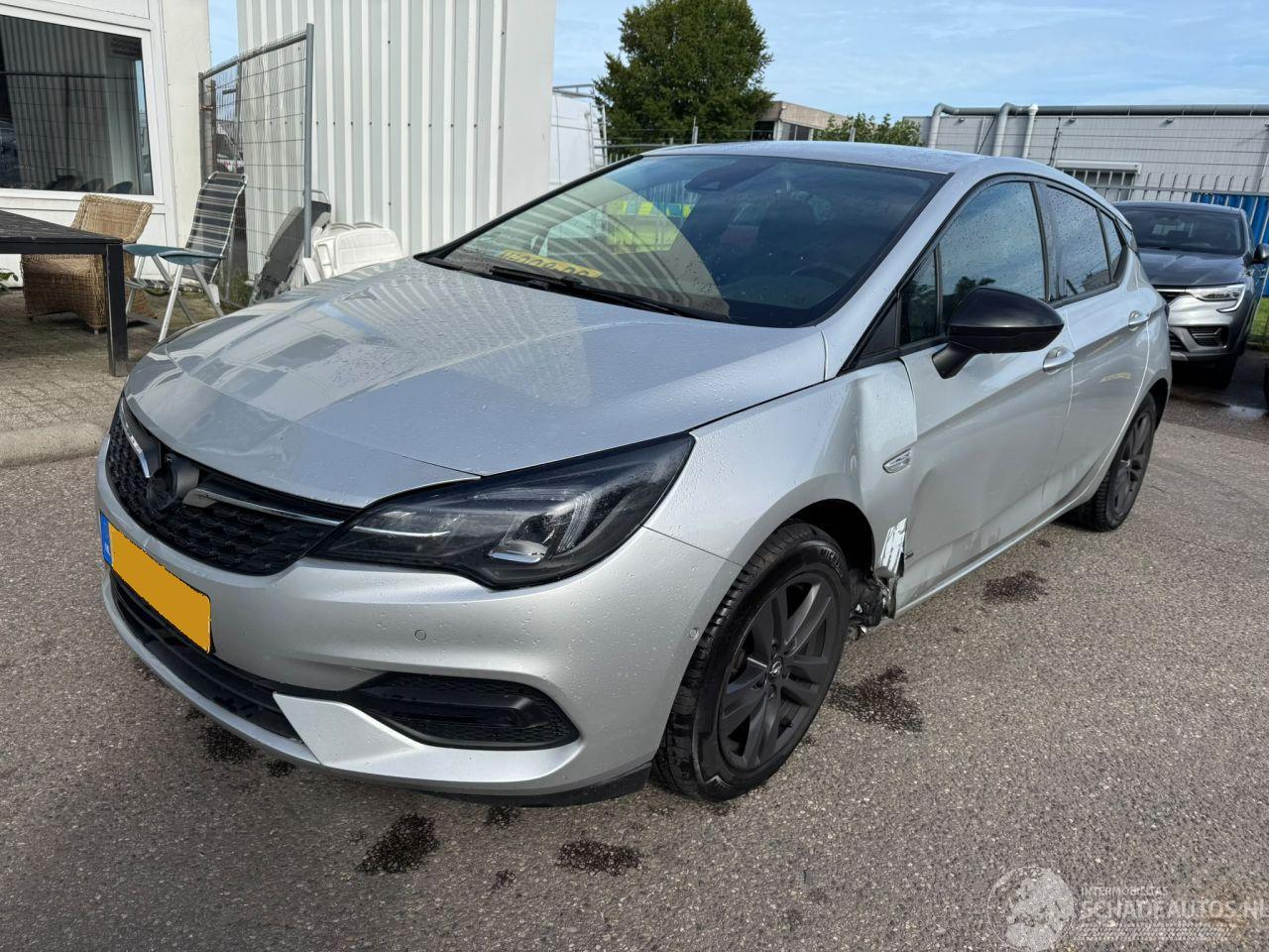 Opel Astra 1.2 Design & Tech bj 2021