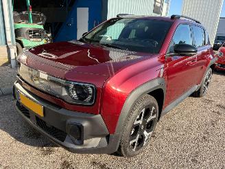 krockskadad bil auto Renault 4 comfort range techno 52 kWh 2025/8