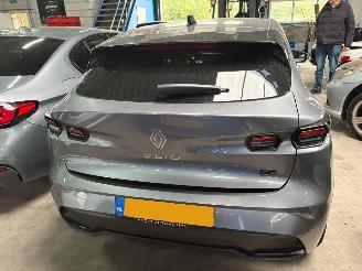 Renault Clio 1.8 Hybrid 160 techno picture 3