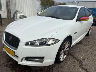 Vaurioauto  passenger cars Jaguar XF 2.2D AUTOMAAT 2012/2