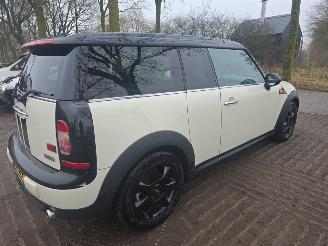 Mini Cooper CLUBMAN picture 3