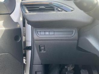 Peugeot 208 208 I (CA/CC/CK/CL), Hatchback, 2012 / 2019 1.0 Vti 12V PureTech picture 11