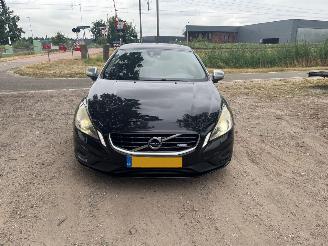 krockskadad bil auto Volvo V-60 1.6 T4 2012/5