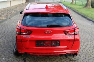 Salvage car Hyundai I-30 i30 Wagon (PDEF), Combi, 2017 1.0 T-GDI 12V Hybrid 48V 2021/3