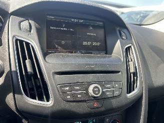 Ford Focus 1.0 TITANIUM EDITION picture 6