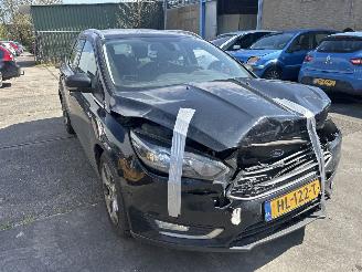 Ford Focus 1.0 TITANIUM EDITION picture 2