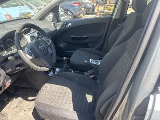 Opel Corsa 1.2 16V DESIGN EDITION picture 6