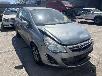 Opel Corsa 1.2 16V DESIGN EDITION picture 2
