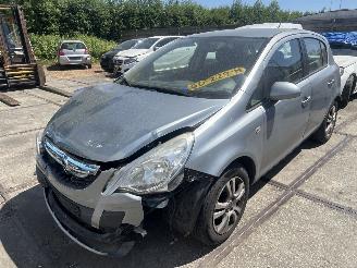 Opel Corsa 1.2 16V DESIGN EDITION picture 3