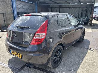 Hyundai I-30 1.6 I DYNAMIC LUXE picture 2