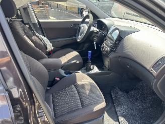 Hyundai I-30 1.6 I DYNAMIC LUXE picture 6