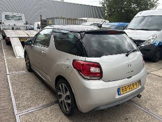 Citroën DS3 1.6 E-HDI SO CHIC picture 2
