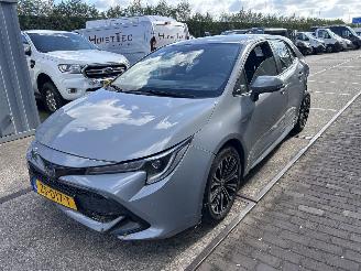 Voiture accidenté Toyota Corolla 1.8 HYBRID BUSINESS INTRO 2019/9