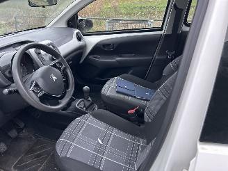 Peugeot 108 1.0 e-VTI BLEU LION picture 6