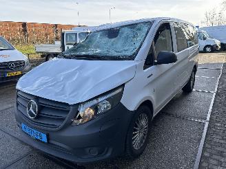 Mercedes Vito e-VITO TOURER PRO L2 90 KWH  9 PERSOONS picture 2