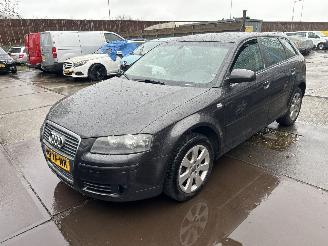 uszkodzony samochody osobowe Audi A3 2.0 FSI AMBIENTE 2006/8