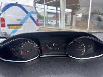 Peugeot 308 1.2 e  THP SW picture 8