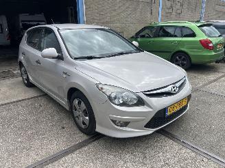 Damaged car Hyundai I-30 1.4 I DRIVE COOL 2011/1