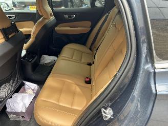 Volvo V-60 2.0 T6 PLUG IN HYBRID AWD PLUS BRIGHT picture 11