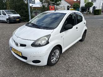 Toyota Aygo 1.0 12V  ACCESS picture 3