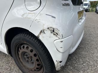 Toyota Aygo 1.0 12V  ACCESS picture 5