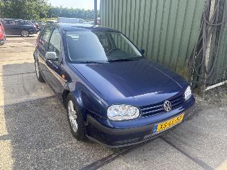 Volkswagen Golf 1.6 picture 2
