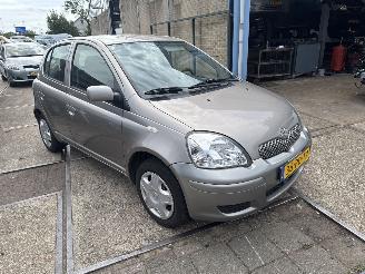 Unfallwagen Toyota Yaris 1.3  16V    VVT-I 2004/5
