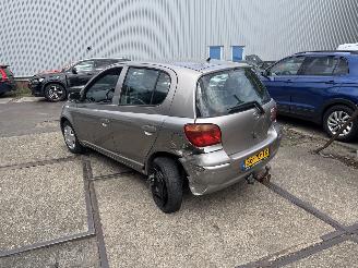 Toyota Yaris 1.3  16V    VVT-I picture 3