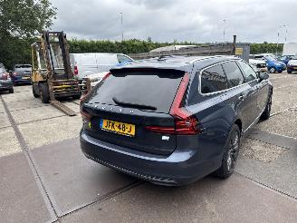 Vaurioauto  passenger cars Volvo V-90 2.0 T8 AWD  R-Desing 2021/3