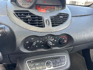 Renault Twingo 1.2 16 V DYNAMIQUE picture 8